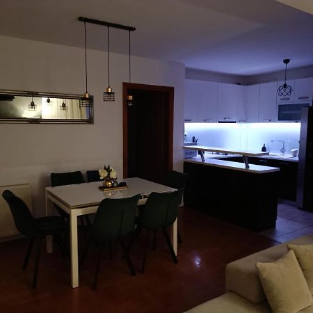 Arena Apartment โอซีเยก ภายนอก รูปภาพ