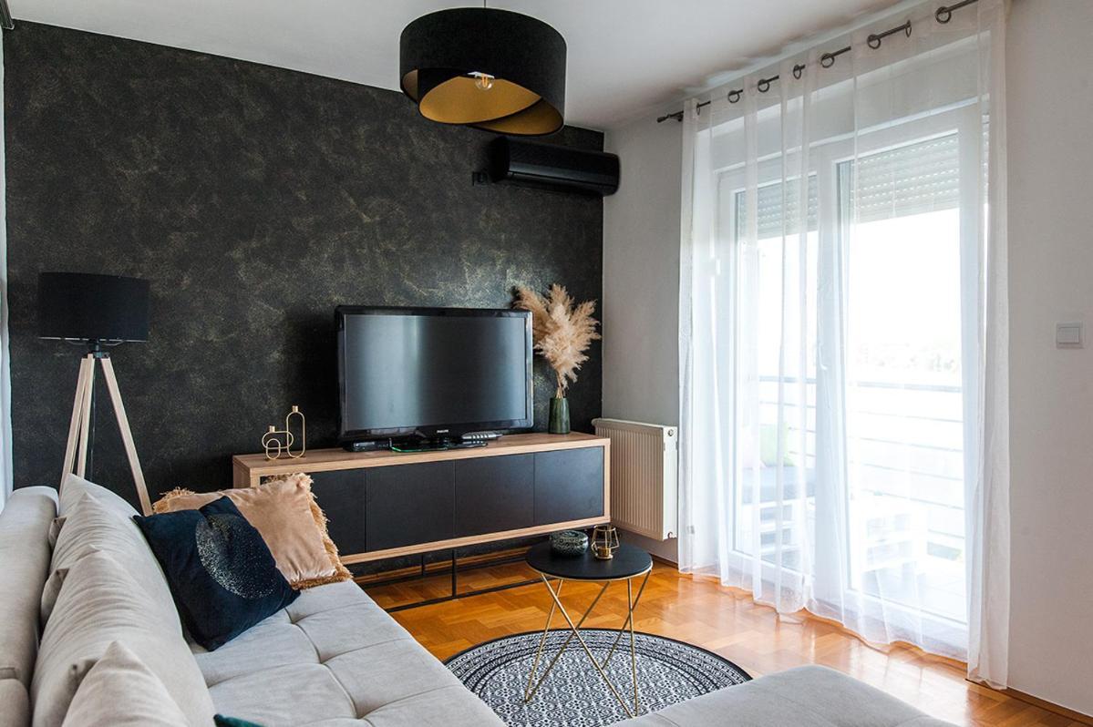 Arena Apartment โอซีเยก ภายนอก รูปภาพ