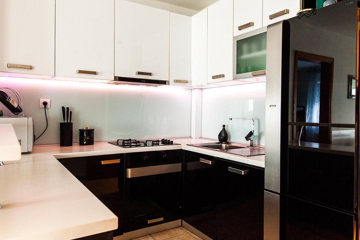 Arena Apartment โอซีเยก ภายนอก รูปภาพ