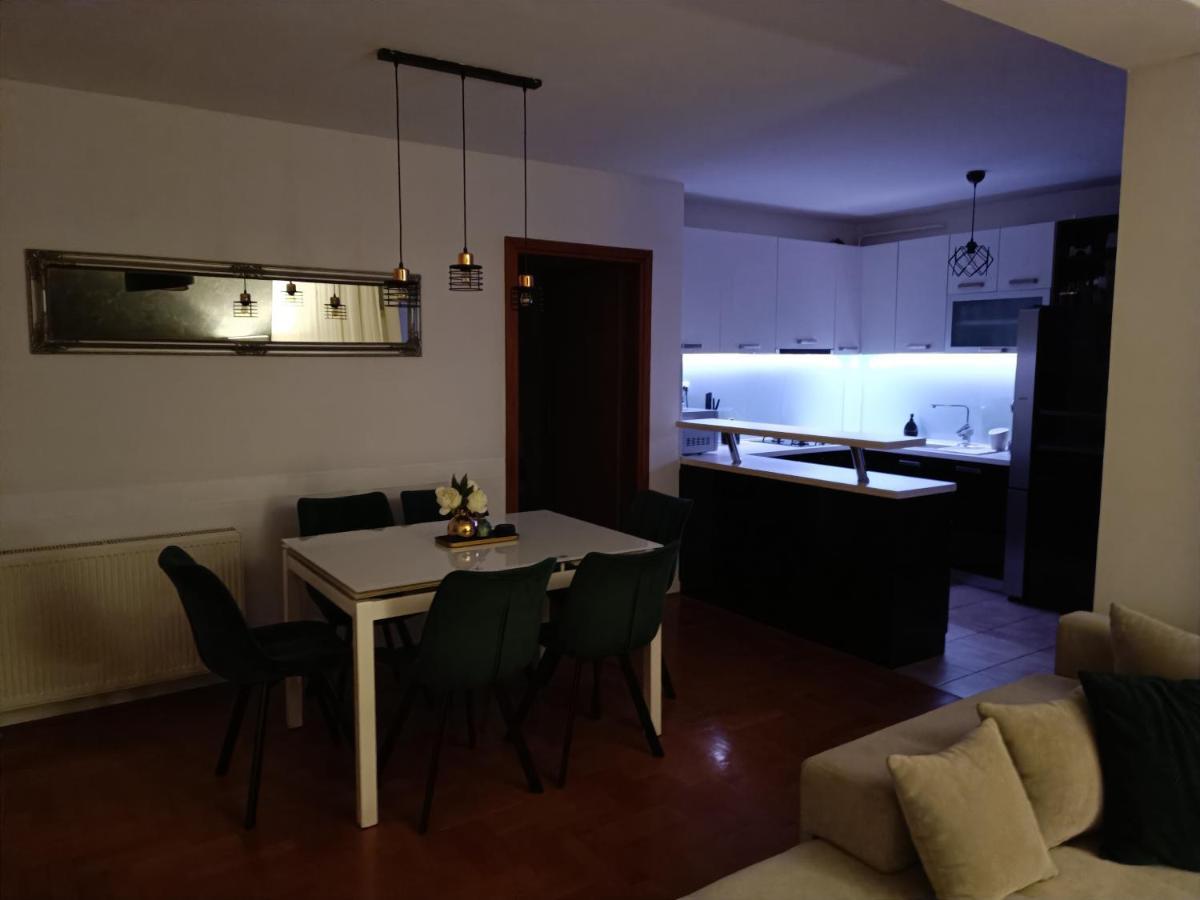 Arena Apartment โอซีเยก ภายนอก รูปภาพ