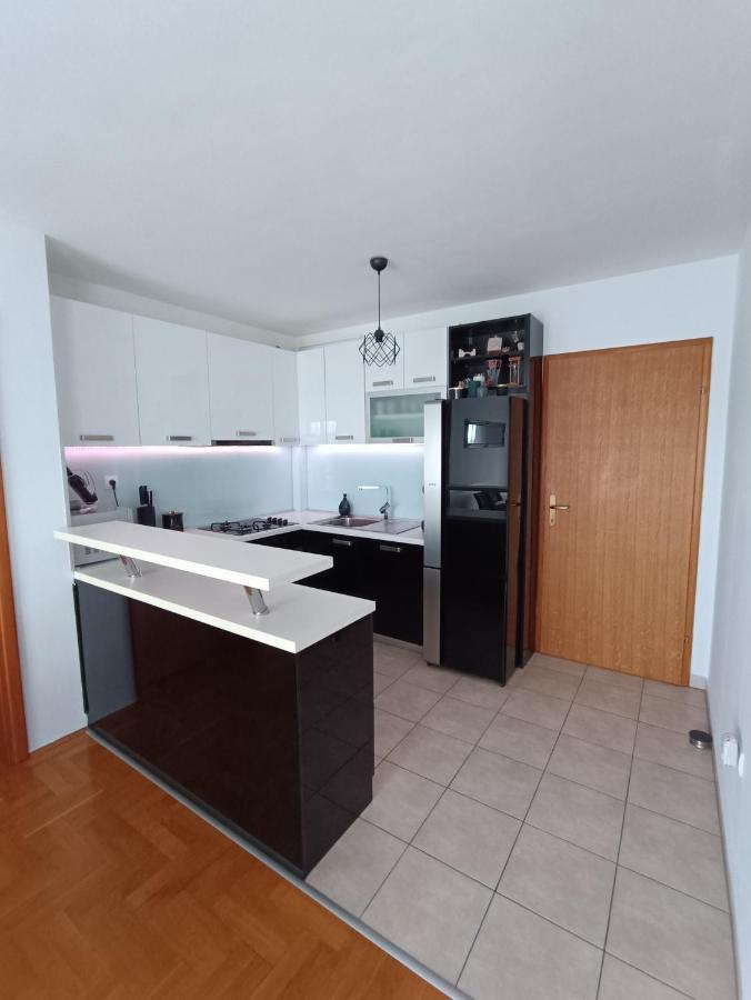 Arena Apartment โอซีเยก ภายนอก รูปภาพ