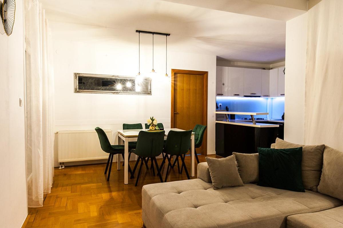 Arena Apartment โอซีเยก ภายนอก รูปภาพ